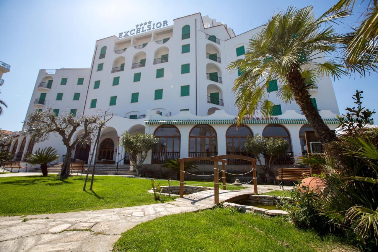 Grand Hotel Excelsior ซัน เบเนเดตโต เดล ตรอนโต ภายนอก รูปภาพ