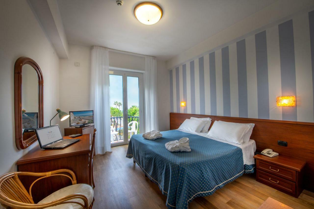 Grand Hotel Excelsior ซัน เบเนเดตโต เดล ตรอนโต ภายนอก รูปภาพ