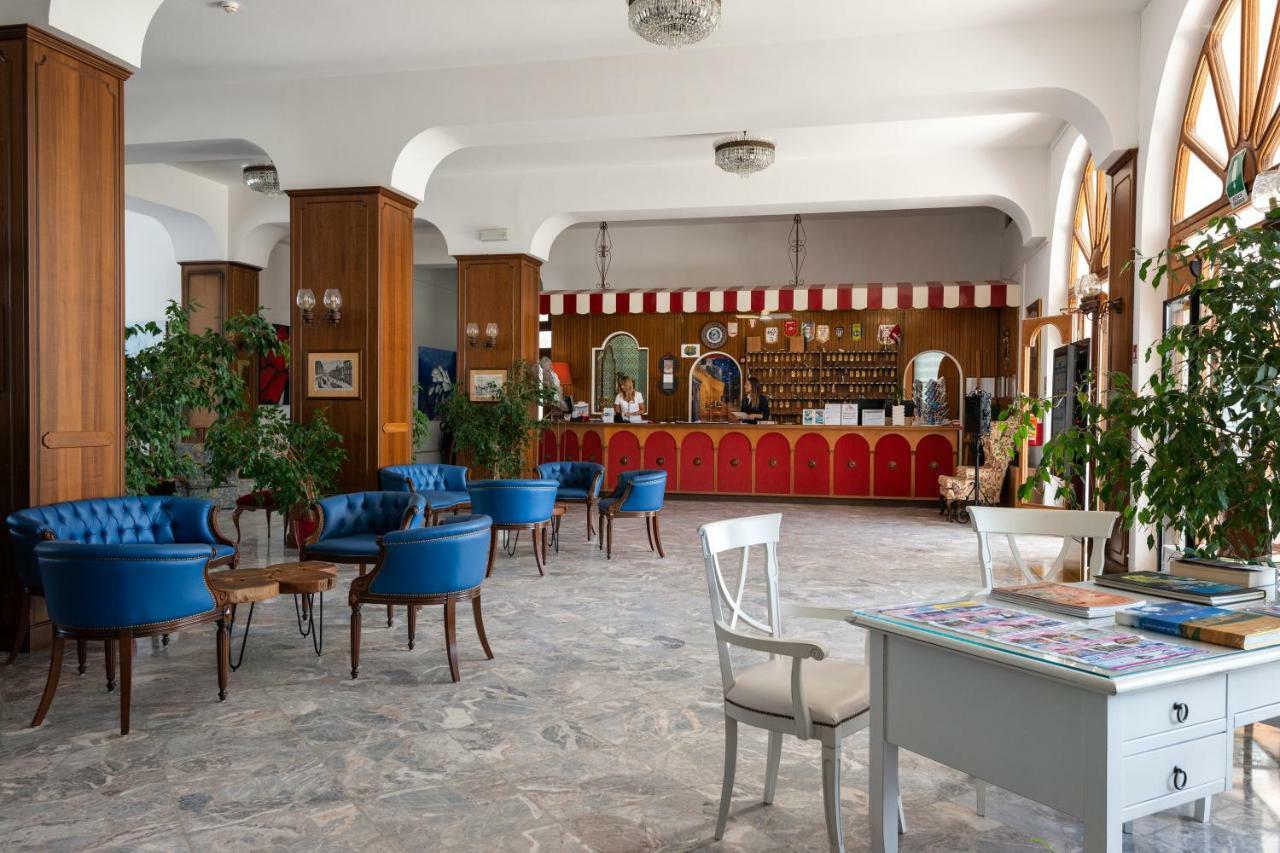 Grand Hotel Excelsior ซัน เบเนเดตโต เดล ตรอนโต ภายนอก รูปภาพ