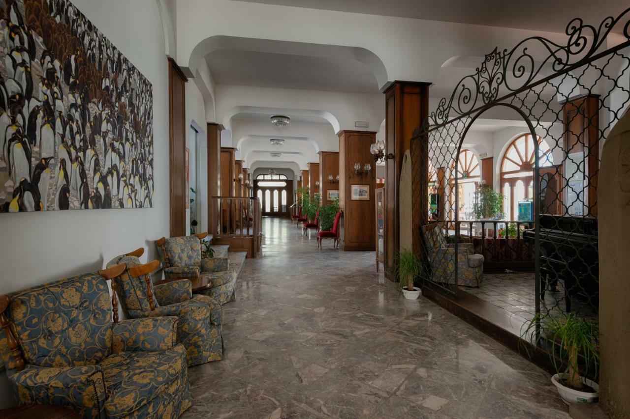 Grand Hotel Excelsior ซัน เบเนเดตโต เดล ตรอนโต ภายนอก รูปภาพ